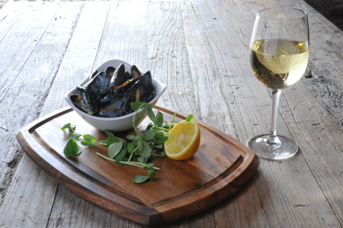 vin blanc et moules