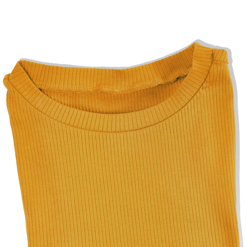 t-shirt jaune